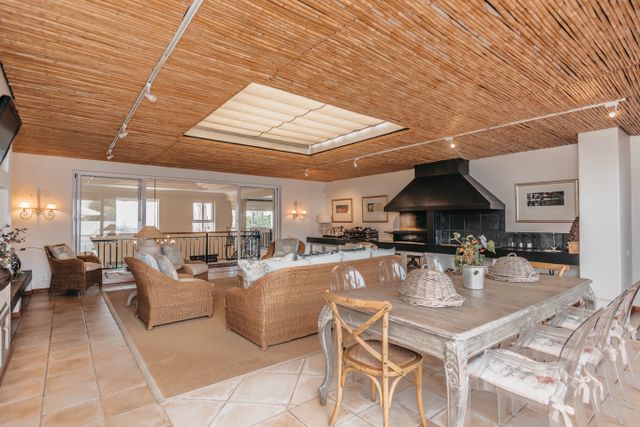5 Bedroom Property for Sale in Aurora Western Cape